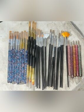 Assorted Black Handle Nail & Art Brush Set with Yellow Fan Brush 30 pcs.